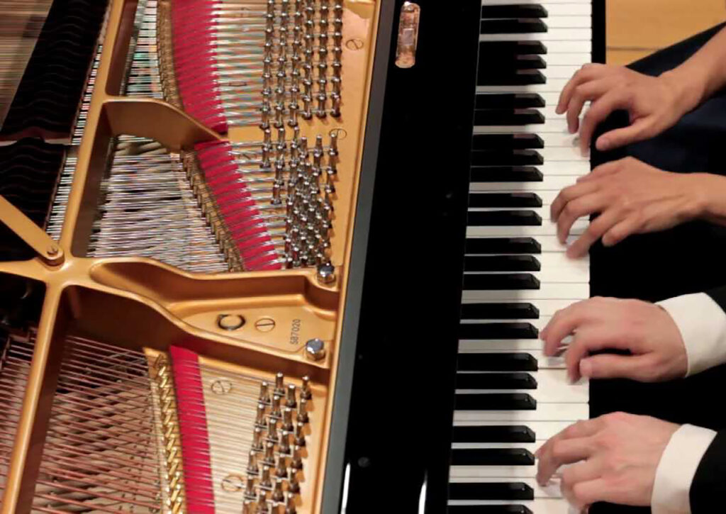 4-hand-piano-cropped